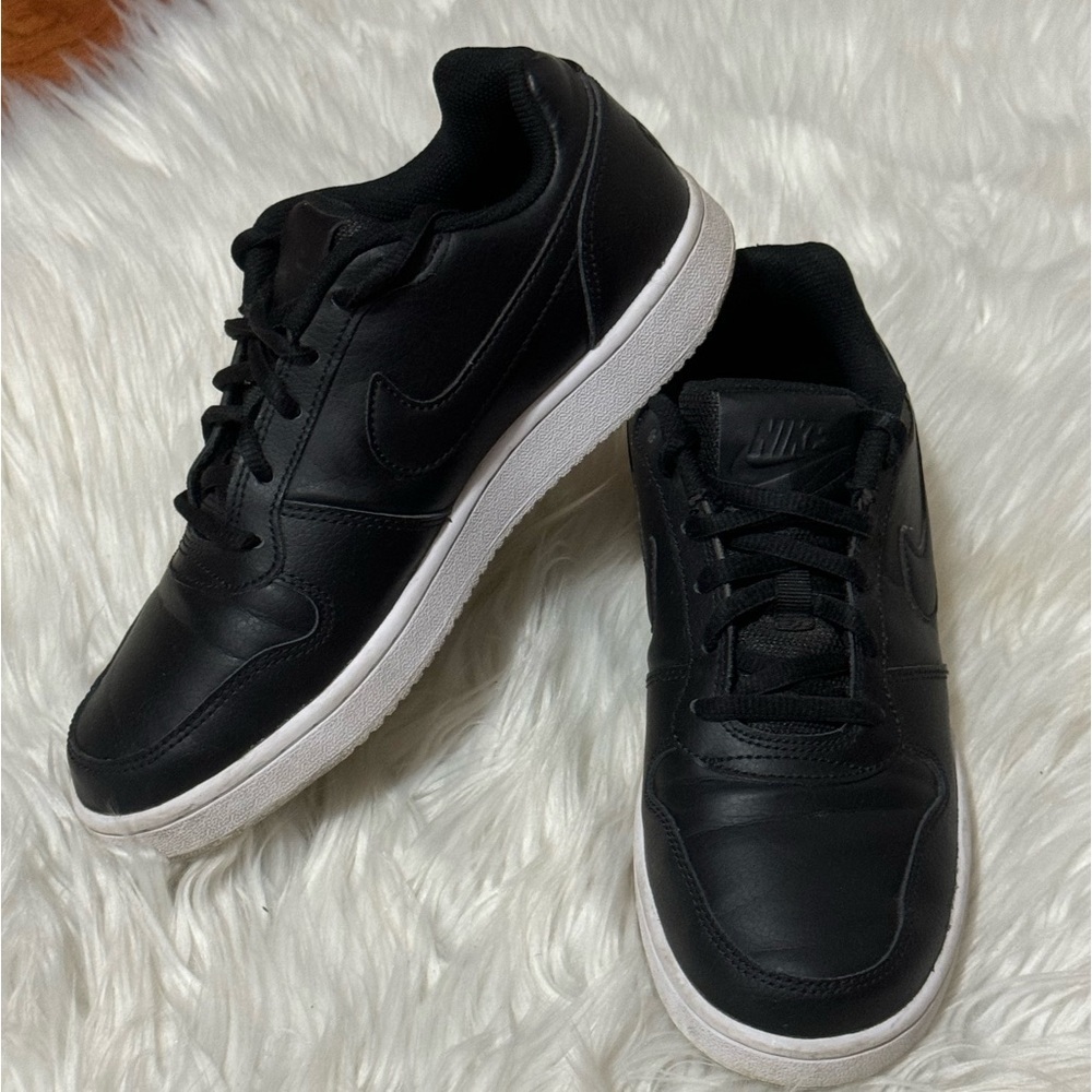 Womens Nike Ebernon Low black white sneakers